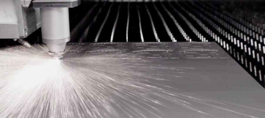 Corte a laser em chapas de aco